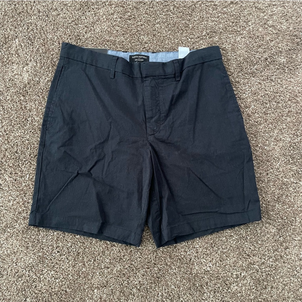 Banana Republic Shorts (Size 33)